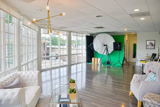 Photo of the Headshots Studio 'Bazemore Studios'